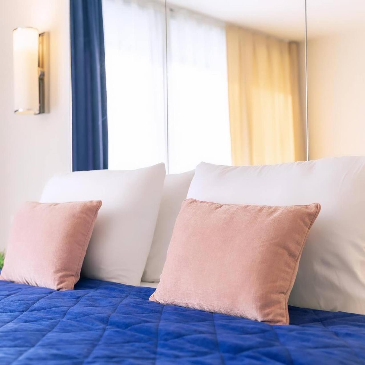 Orbi City Amazing Apartments Батуми Экстерьер фото