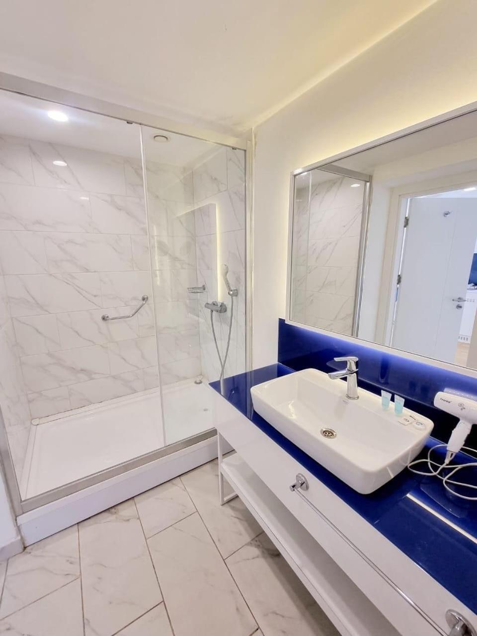 Orbi City Amazing Apartments Батуми Экстерьер фото