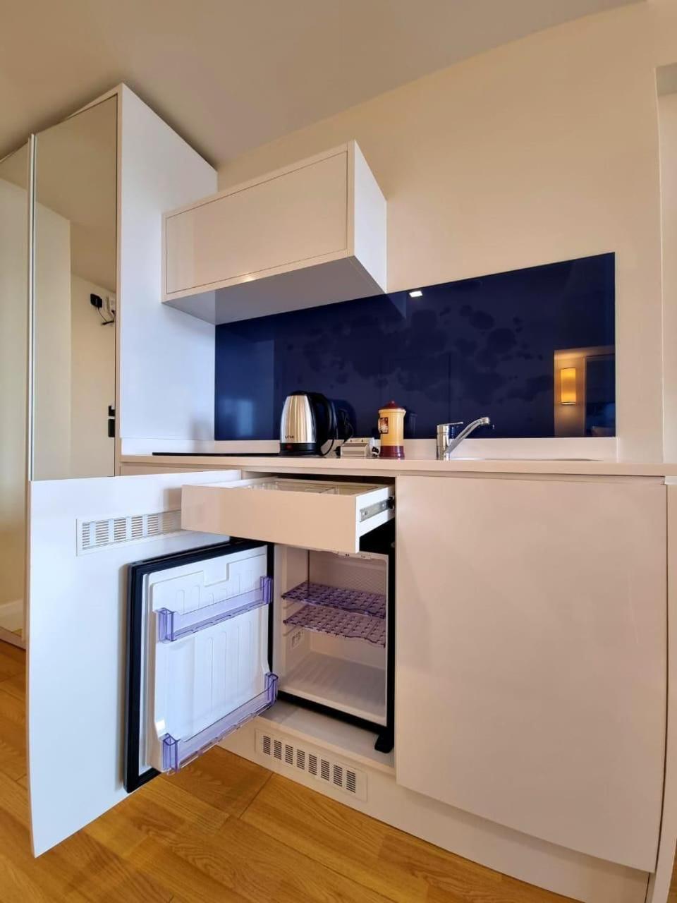 Orbi City Amazing Apartments Батуми Экстерьер фото